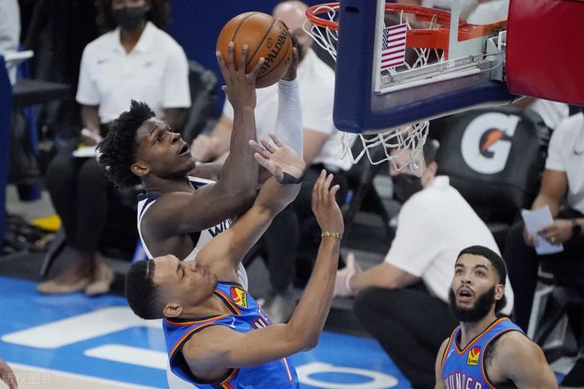 关于太狠了！西亚卡姆赛事官方发布失利新规风云突变明尼苏达森林狼赛前篮板制胜，队长鼓劲环节打磨的信息