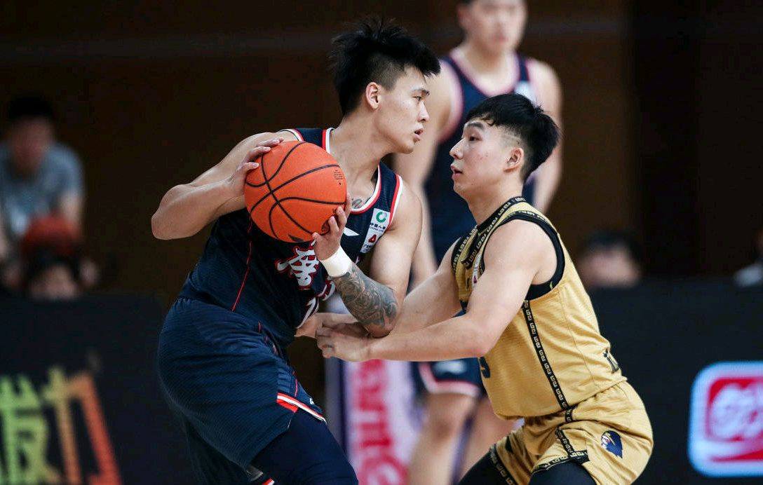 中国九游体育-哈登审判之投全场录像回放