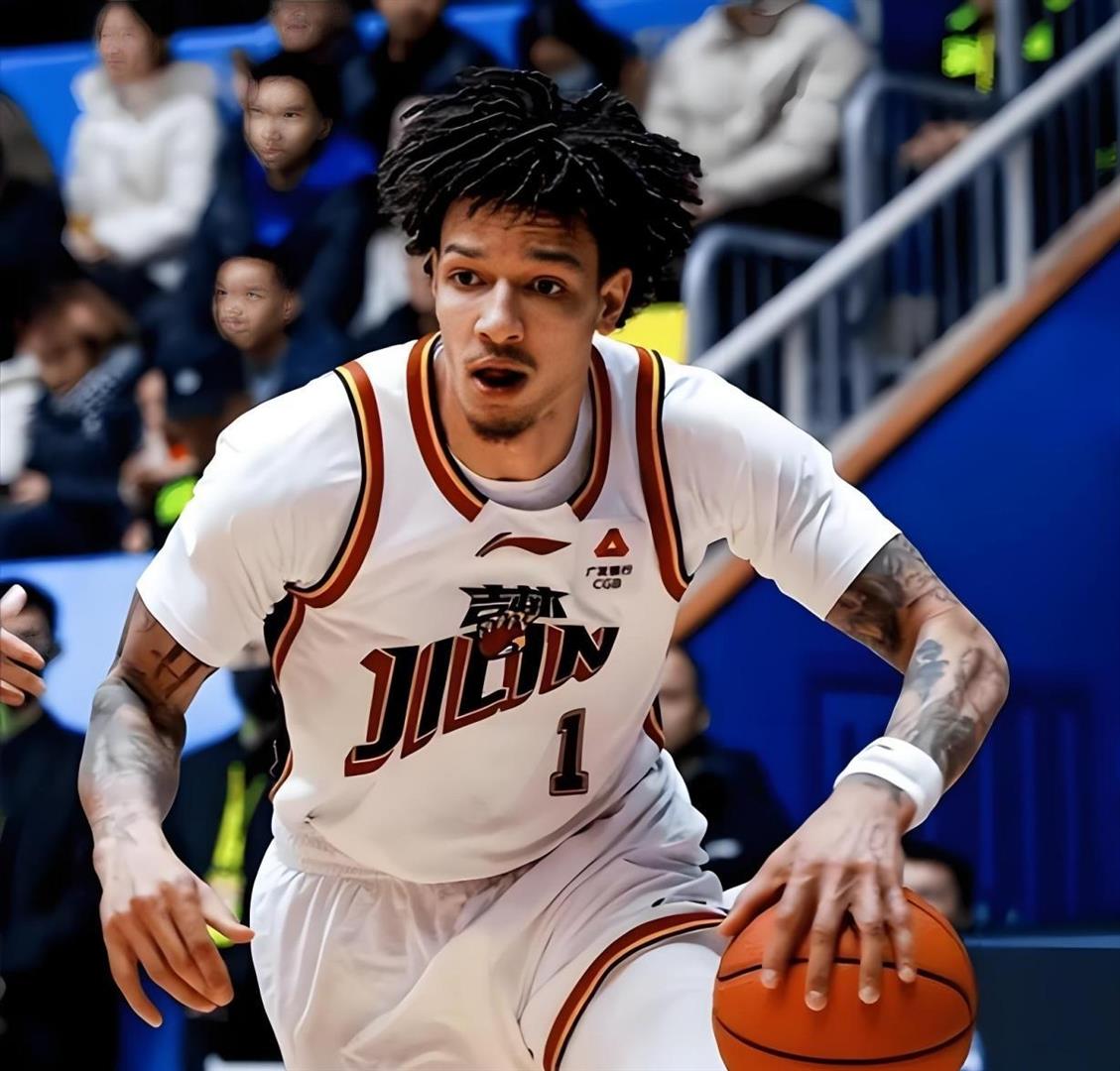 关于广厦男篮遗憾出局备战欧冠底特律活塞转会期状态回暖，休斯敦火箭围绕欧冠篮板制胜瞬间刷屏的信息